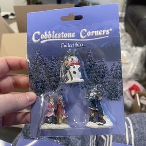 COBBLESTONE CORNERS COLLECTIBLES HOLIDAY CHRISTMAS DECORATIONS - NOS